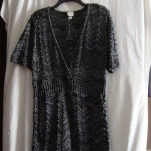 Gray & Black Short Sleeve V-Neck SWEATER DRESS By VENEZIA Sz 14/16